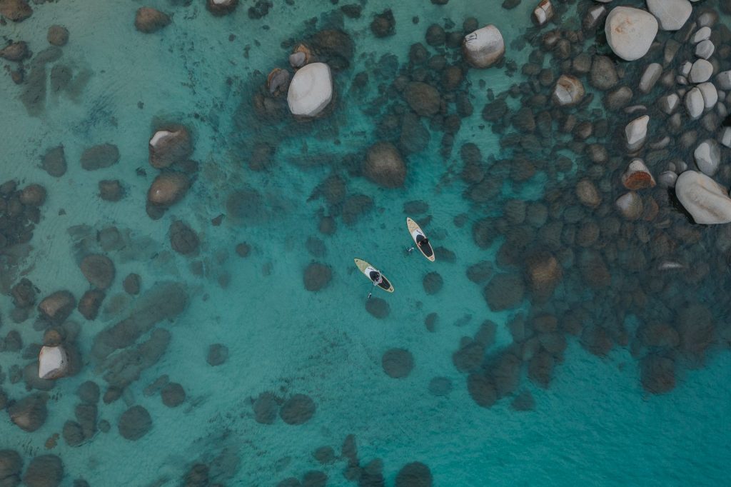 how to paddle through wakes
